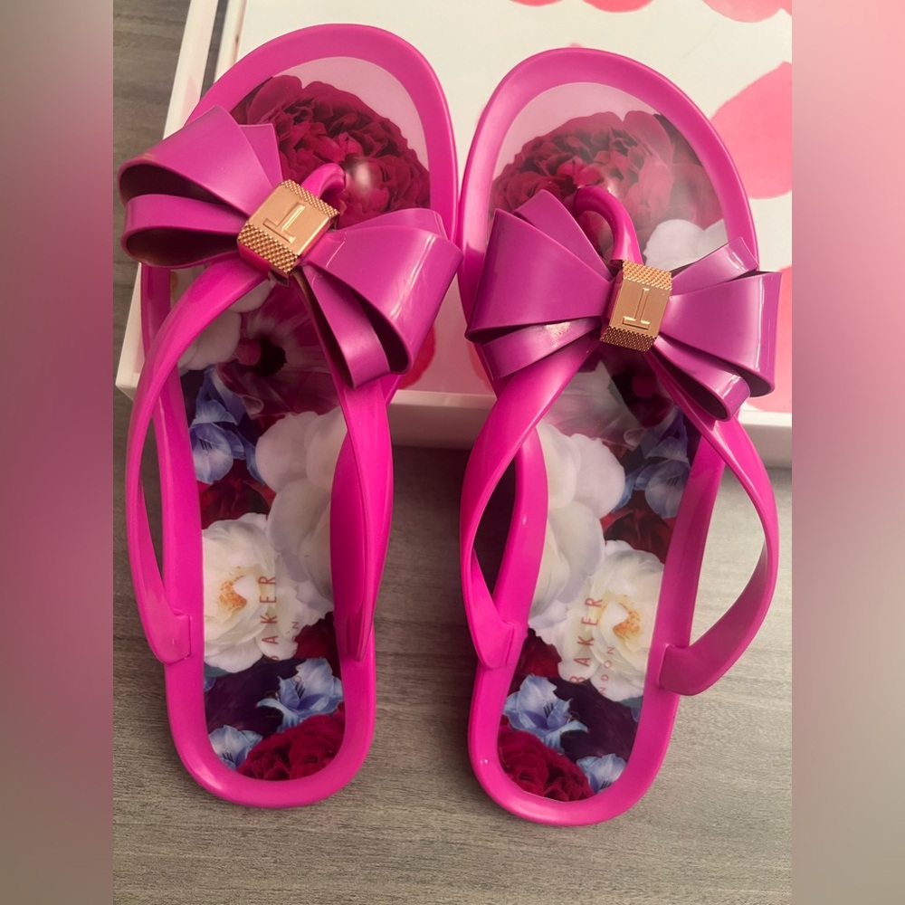Ted Baker Fuchsia Glossy Sandals With Bow